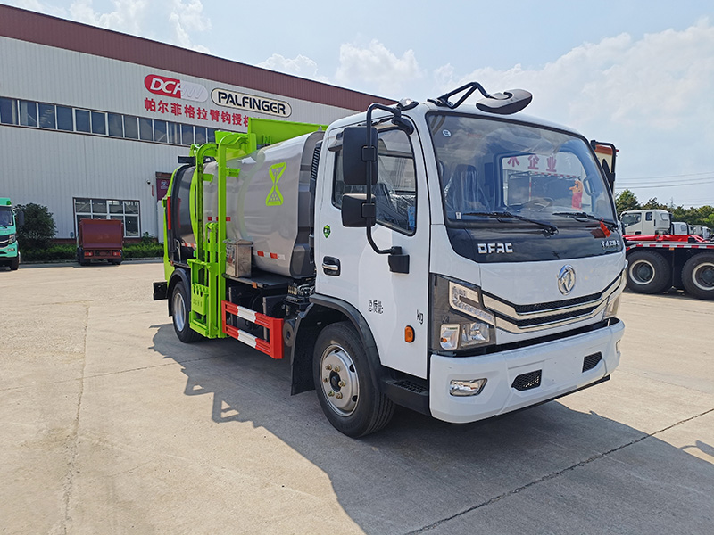 東風(fēng)小多利卡餐廚垃圾車